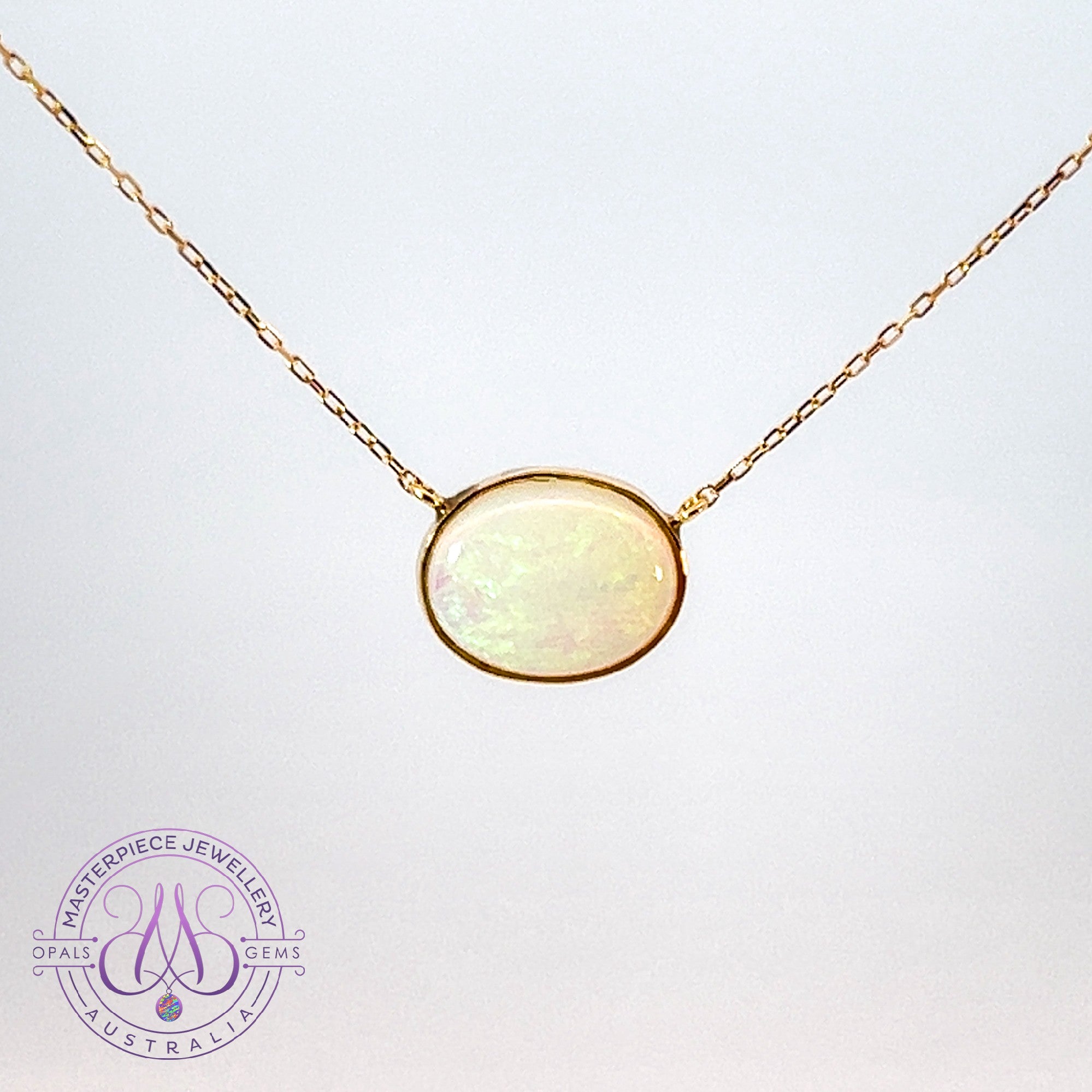 18kt Yellow Gold 0.7ct Opal solitaire necklace 