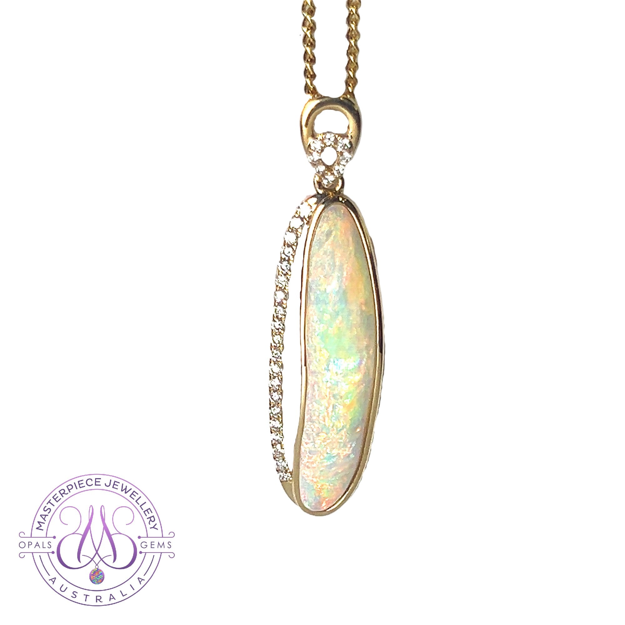 18kt Yellow Gold Crystal Opal 1.7ct and diamond pendant