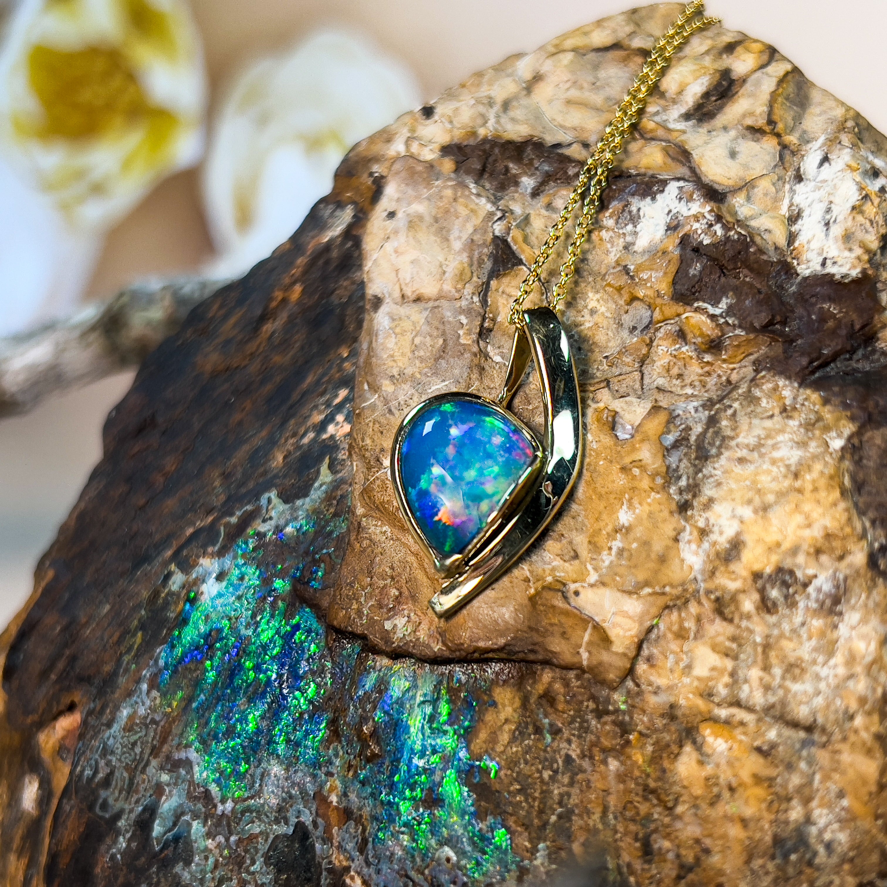 18kt Yellow Gold 3.3ct Boulder Opal pendant - Masterpiece Jewellery Opal & Gems Sydney Australia | Online Shop