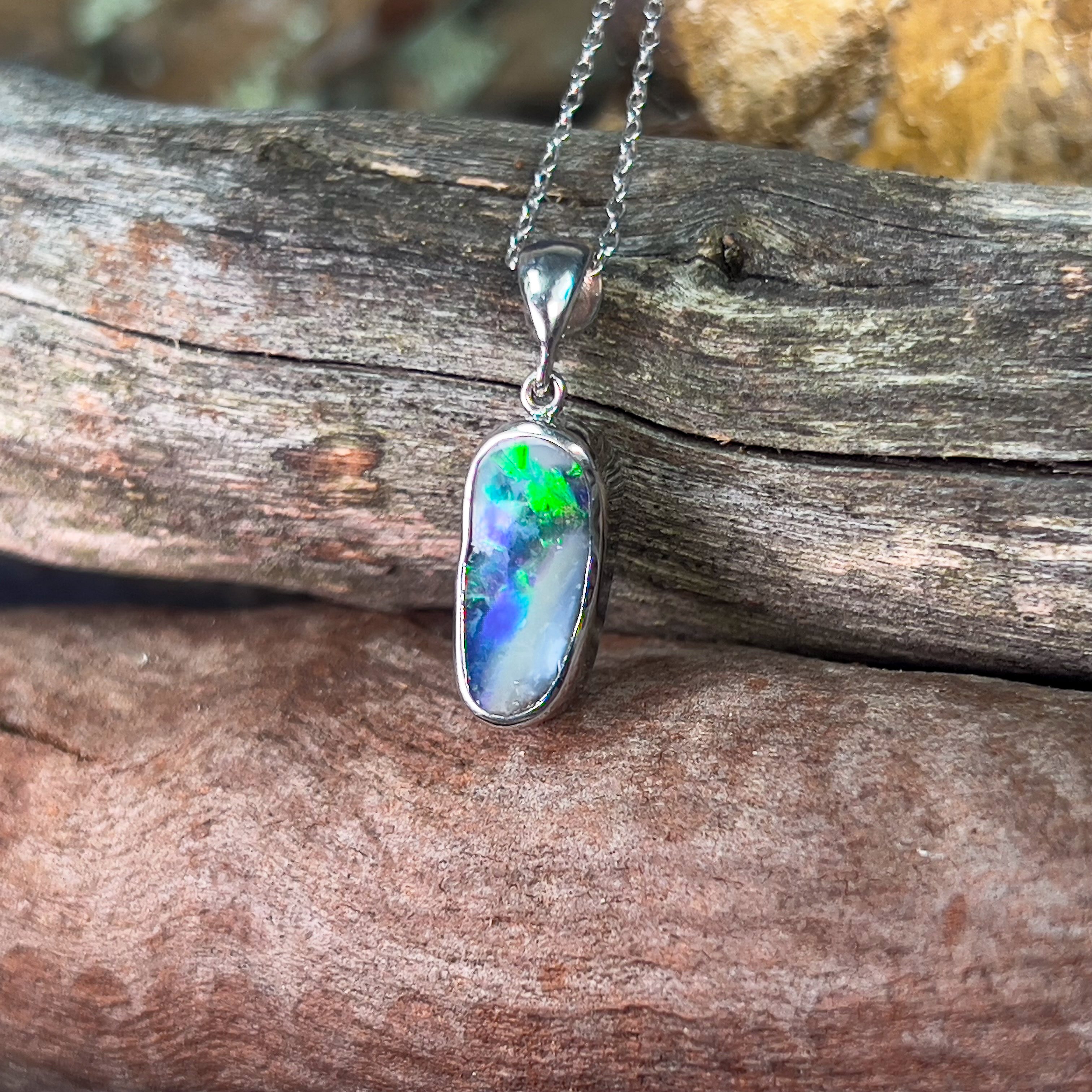 18kt White Gold Boulder Opal 2.2ct pendant - Masterpiece Jewellery Opal & Gems Sydney Australia | Online Shop