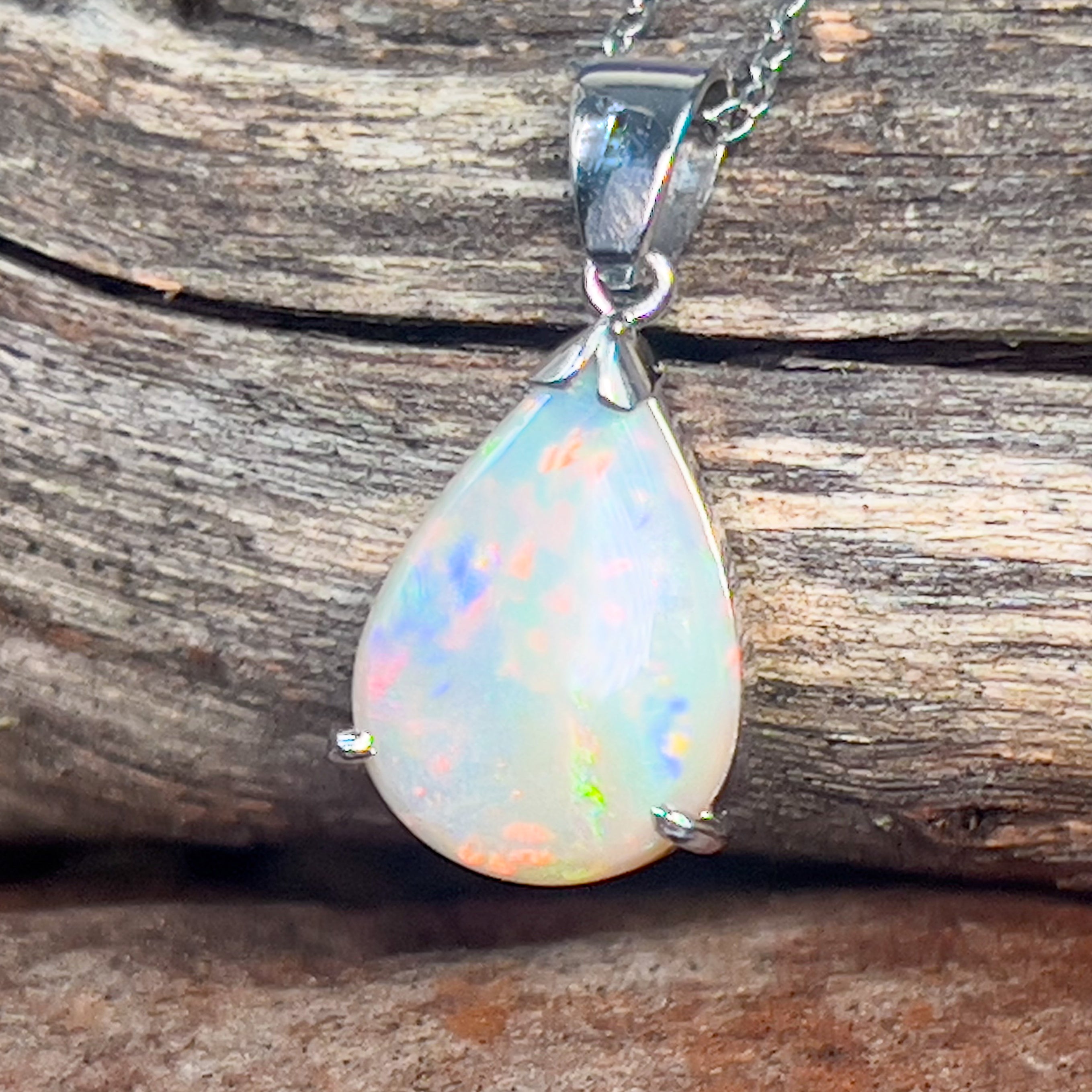 18kt White Gold 2.15ct Light Opal pendant - Masterpiece Jewellery Opal & Gems Sydney Australia | Online Shop