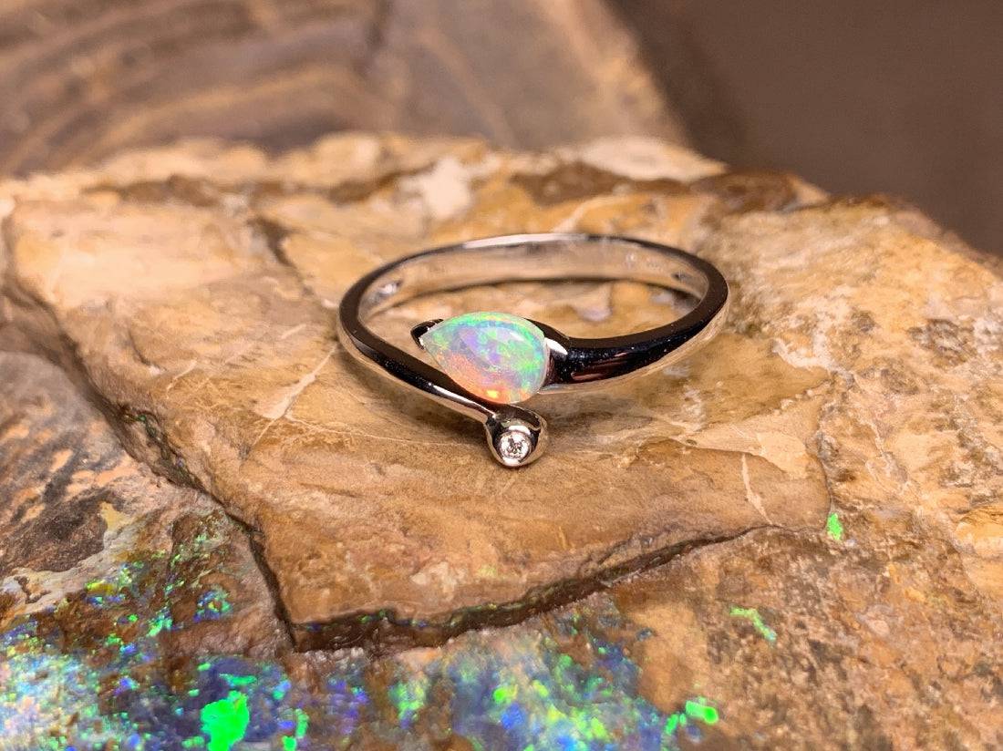 14kt White Gold Opal ring - Masterpiece Jewellery Opal & Gems Sydney Australia | Online Shop